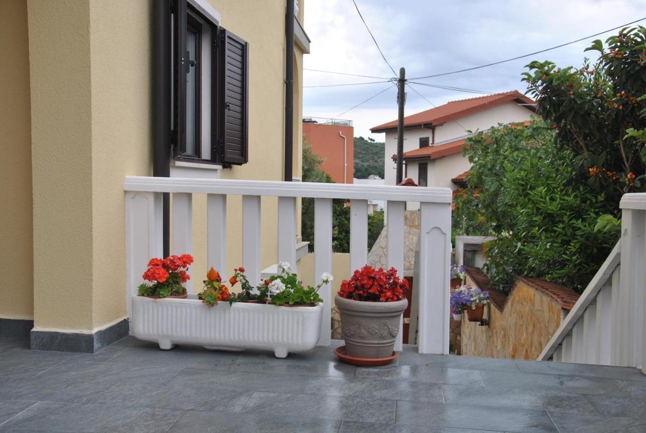 Apartments Villa Macola Trogir Kültér fotó